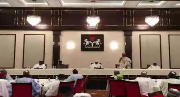 President Buhari Meets With PDP And APC Leaders In Abuja (Photo)
